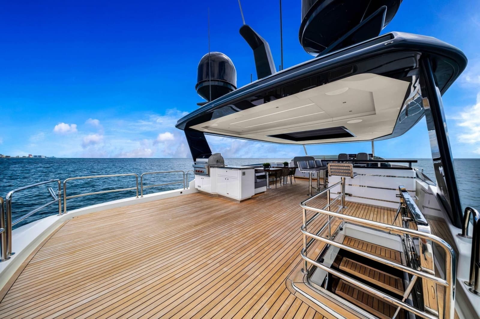 2021 Sirena 88 - Photo 12