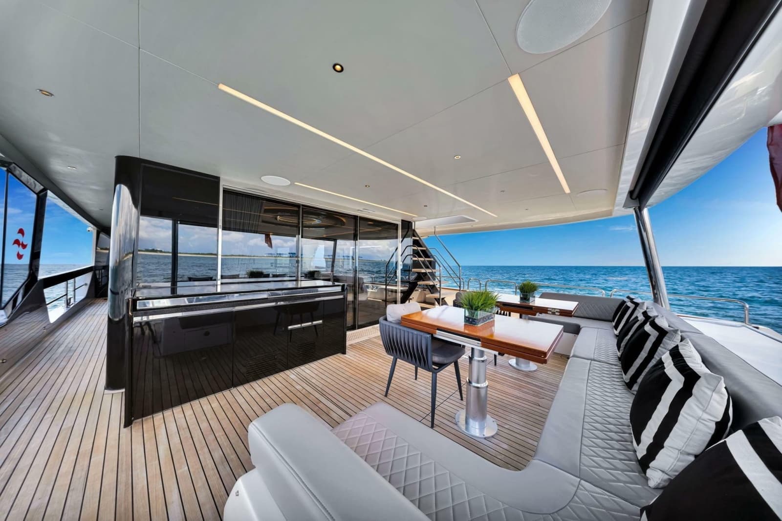 2021 Sirena 88 - Photo 44