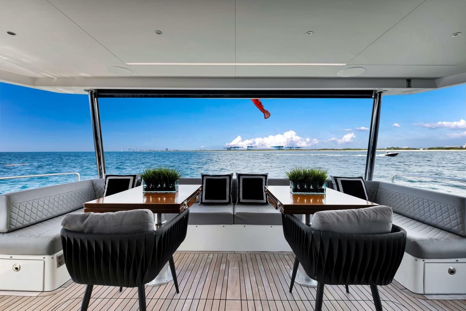 2021 Sirena 88 - Photo 45