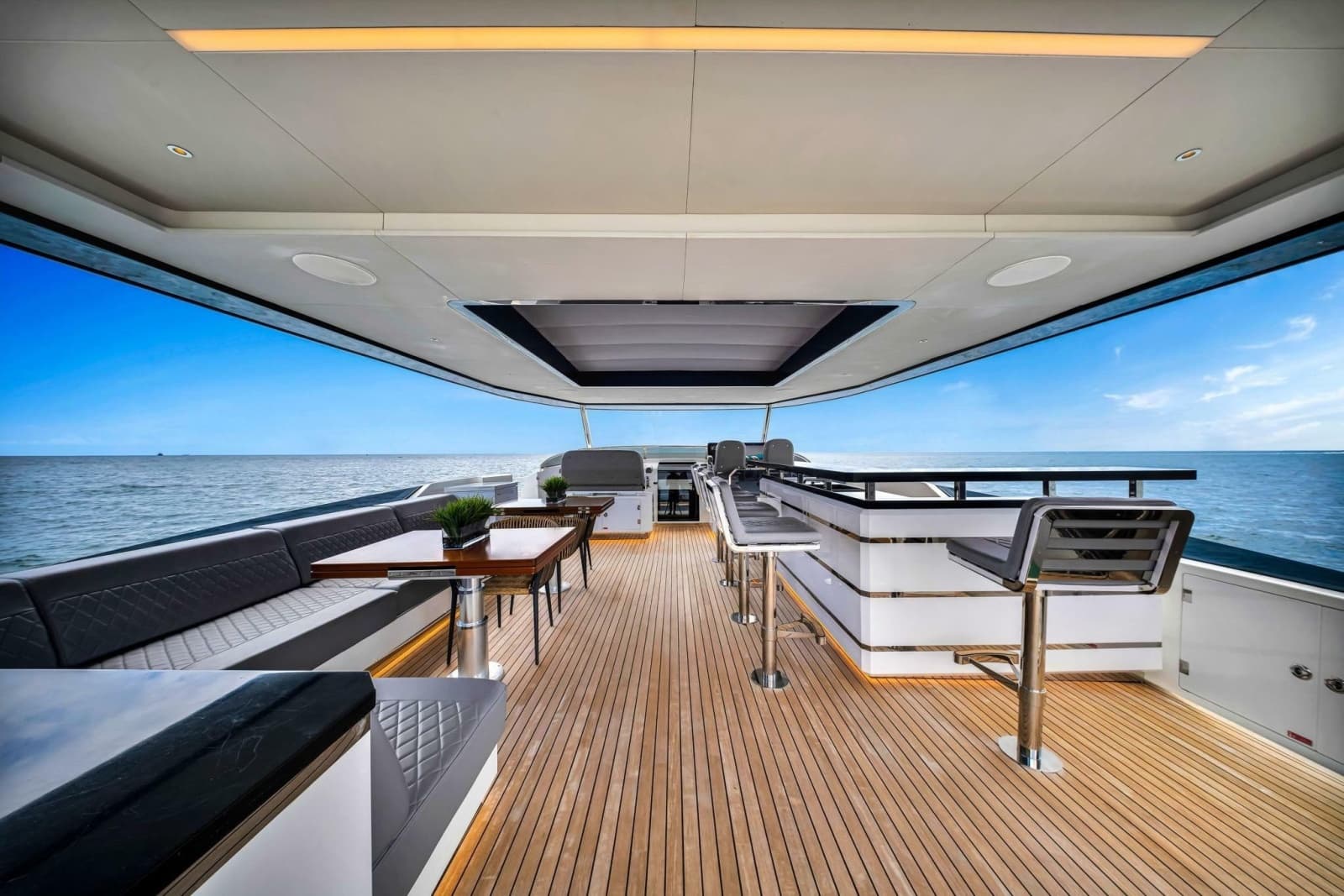 2021 Sirena 88 - Photo 16
