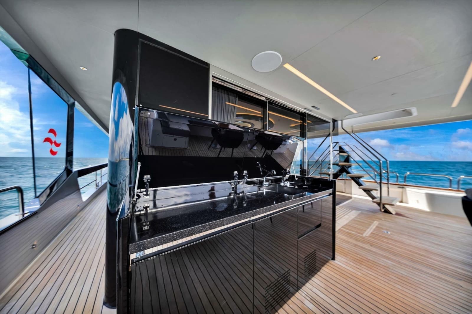 2021 Sirena 88 - Photo 48