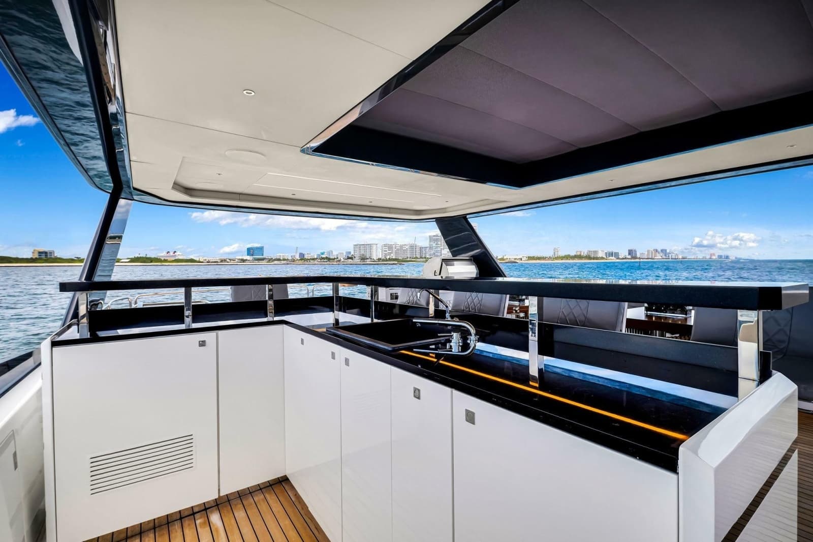 2021 Sirena 88 - Photo 23