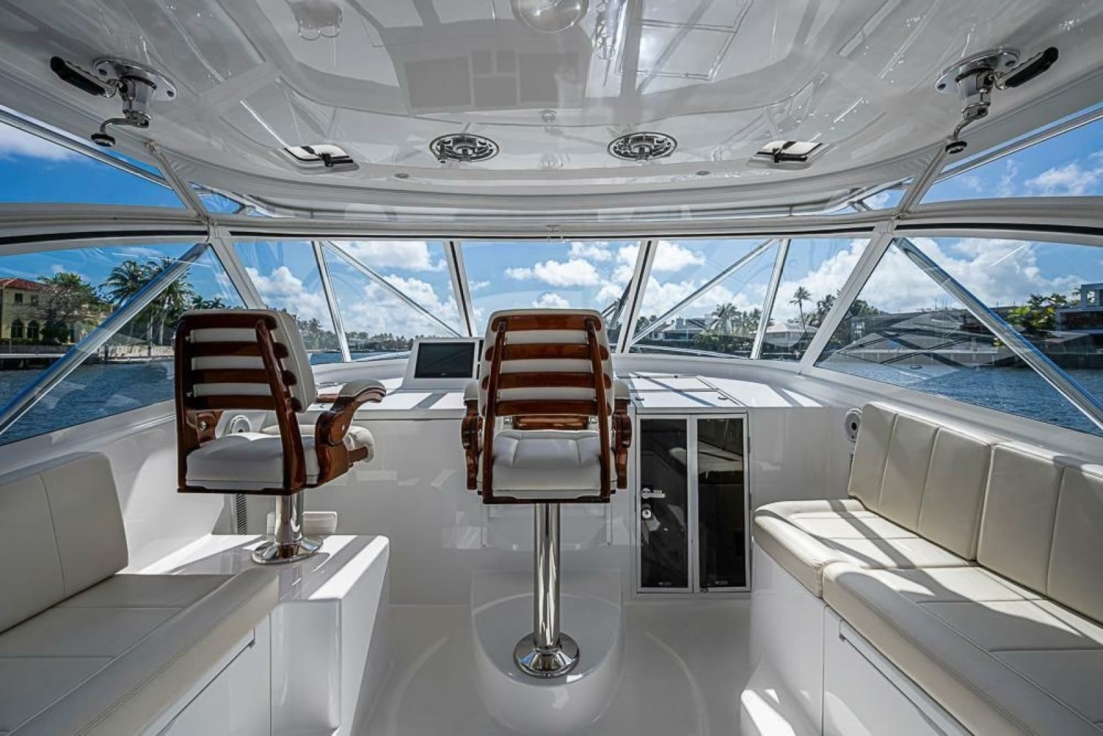2021 Viking 38 Open - Photo 35