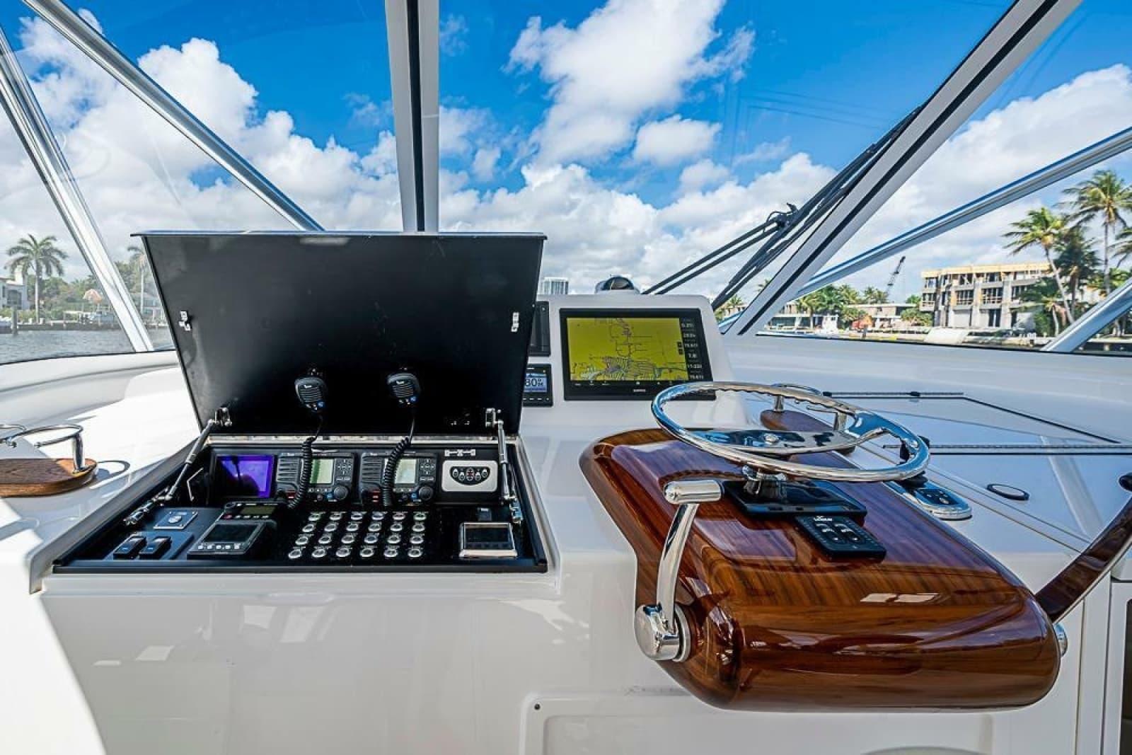 2021 Viking 38 Open - Photo 32