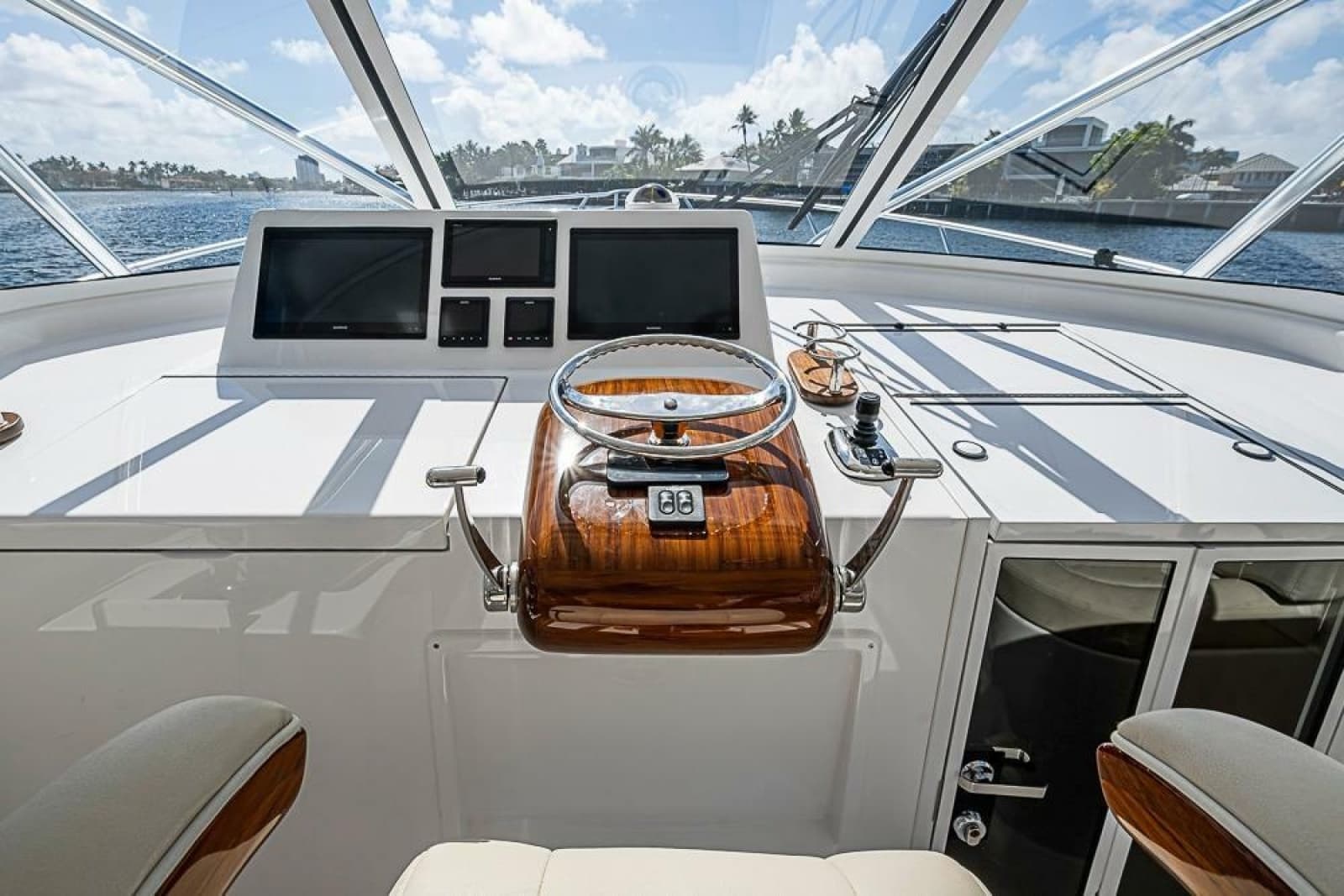 2021 Viking 38 Open - Photo 30