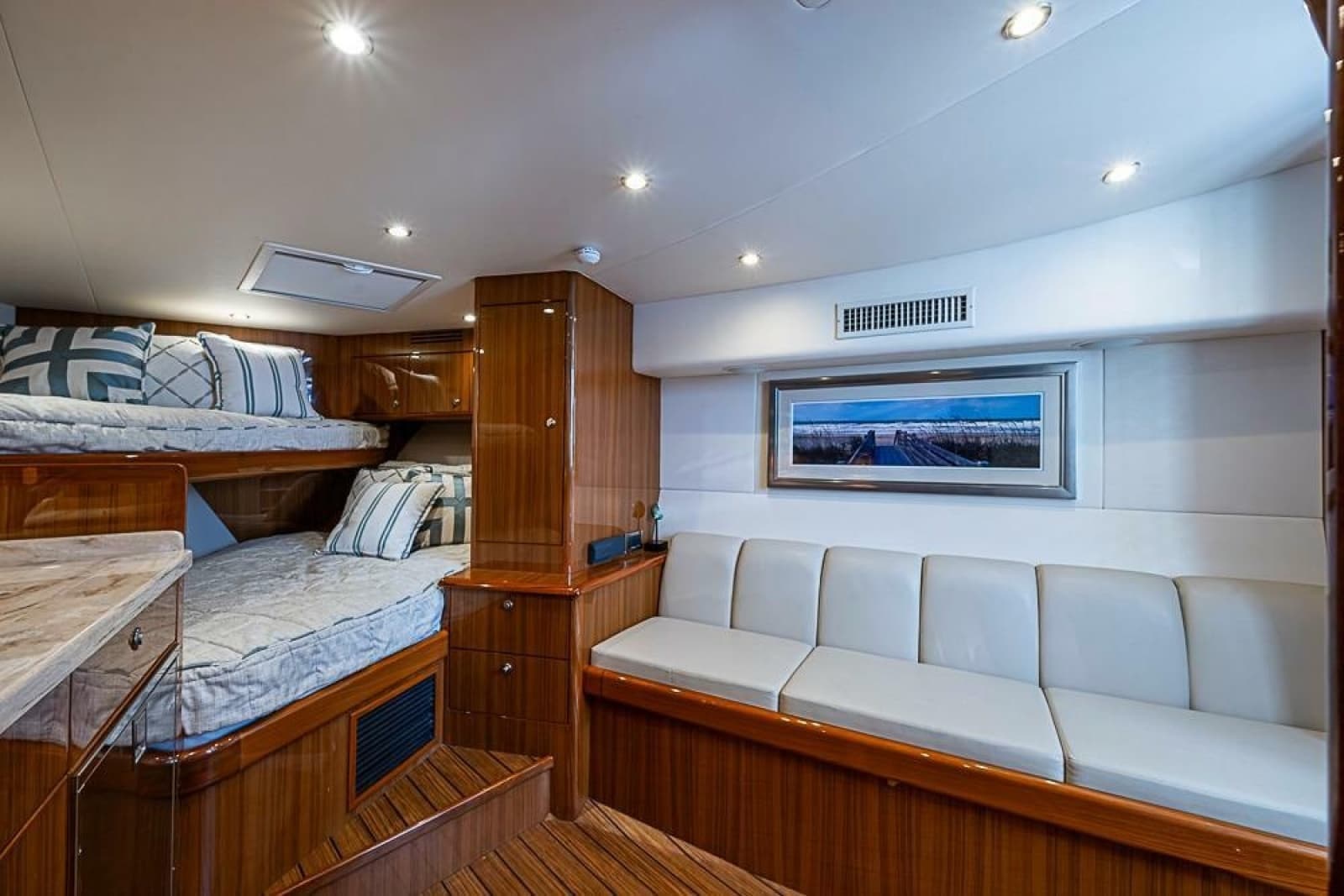2021 Viking 38 Open - Photo 12