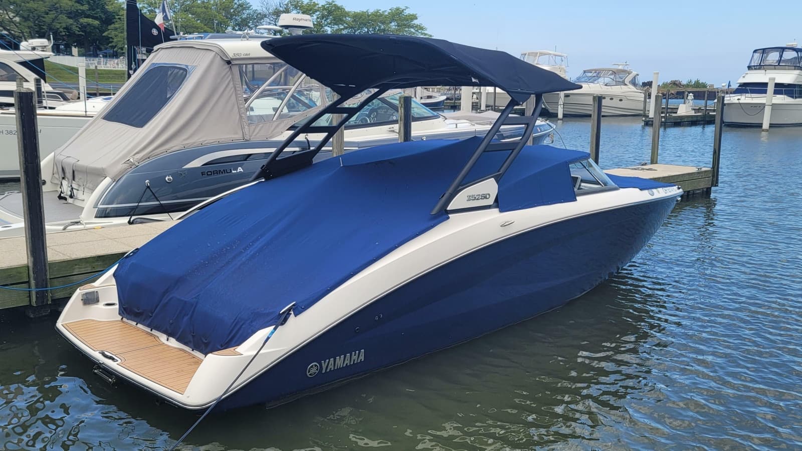 2021 Yamaha Boats 252SD - Photo 3