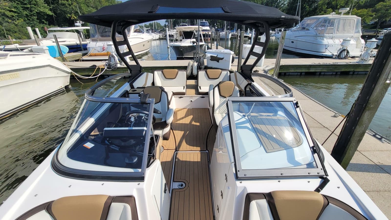 2021 Yamaha Boats 252SD - Photo 15