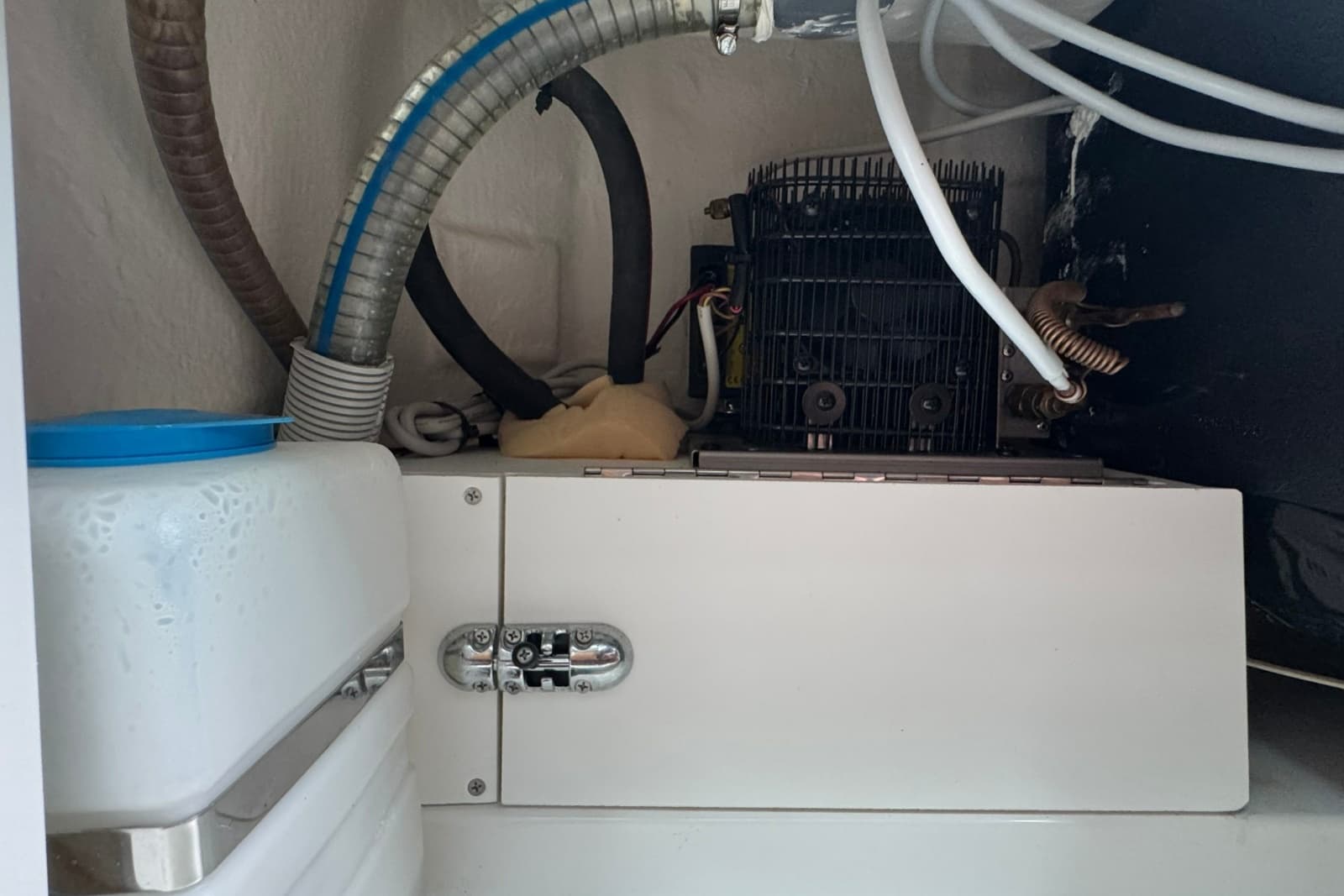 2020 Axopar 28 Cabin - Photo 58