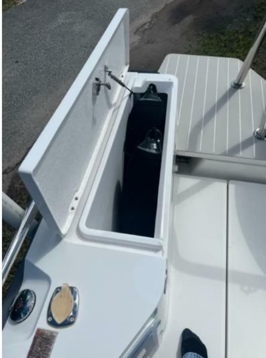 2020 Axopar 28 Cabin - Photo 63