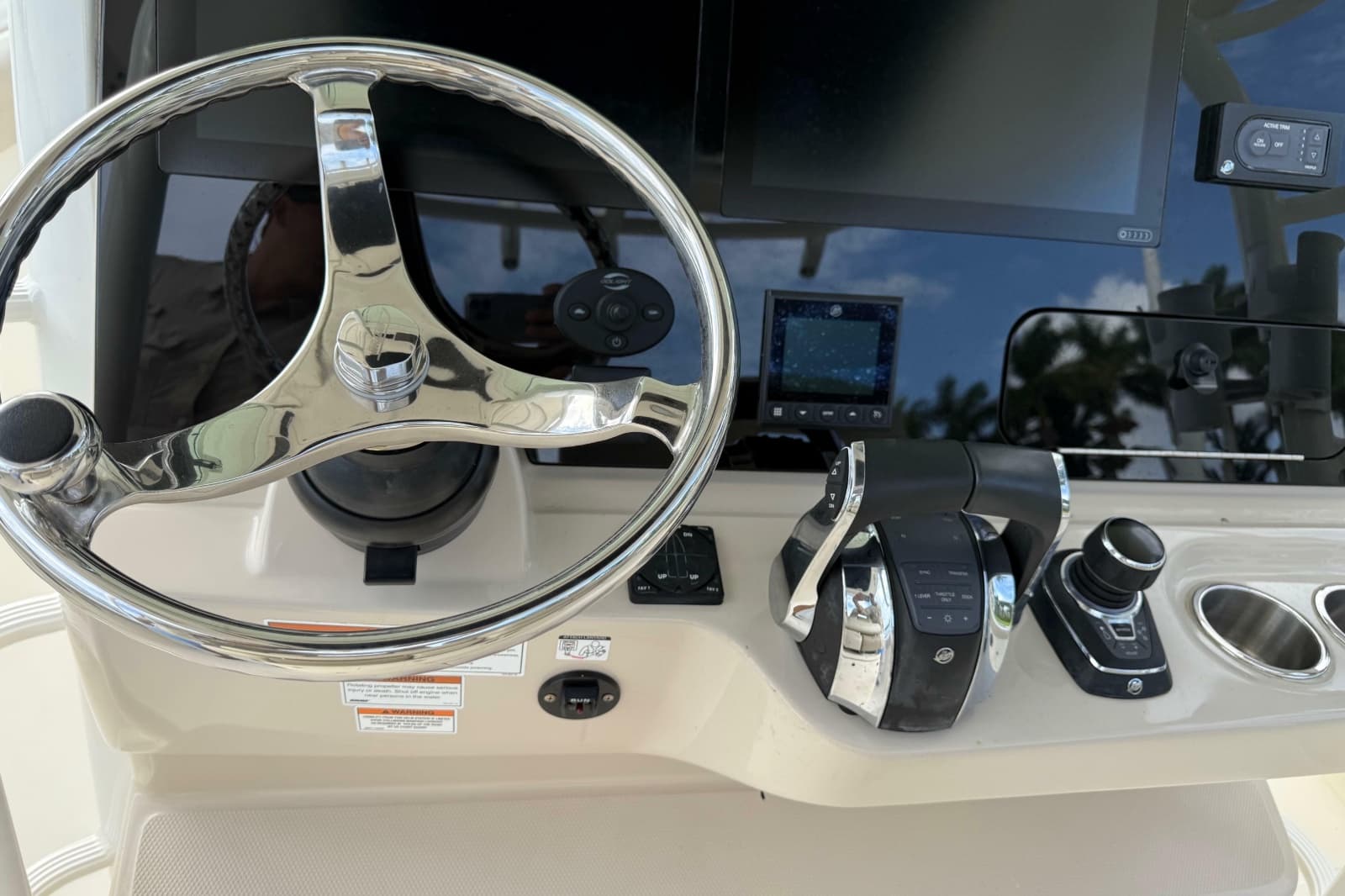 2020 Boston Whaler 330 Outrage - Photo 9