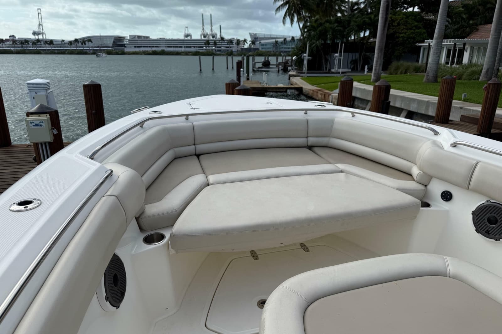 2020 Boston Whaler 330 Outrage - Photo 16