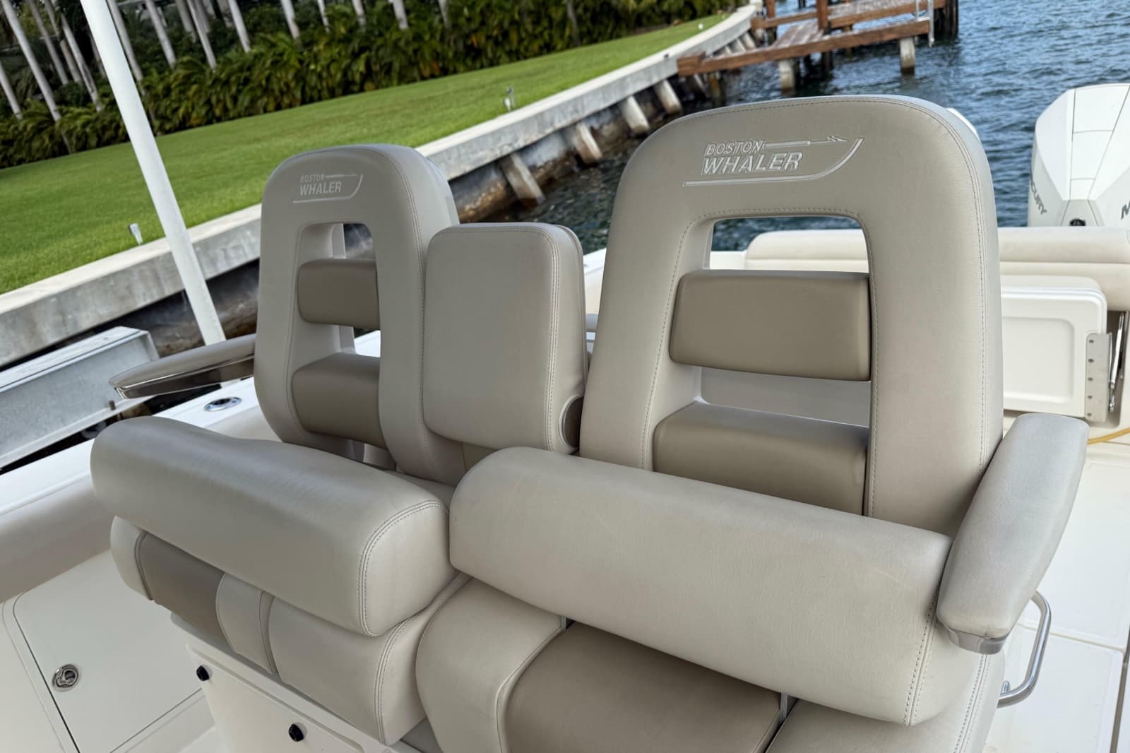 2020 Boston Whaler 330 Outrage - Photo 12