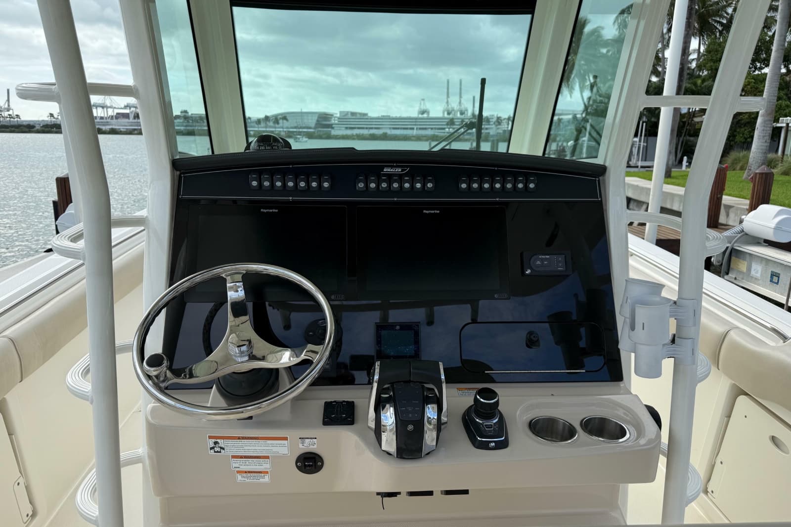 2020 Boston Whaler 330 Outrage - Photo 8