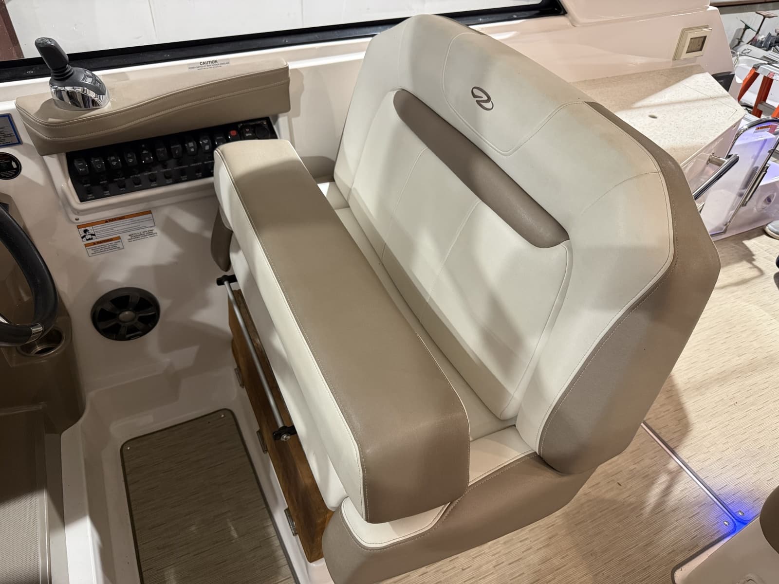 2018 Regal 35 Sport Coupe - Photo 28