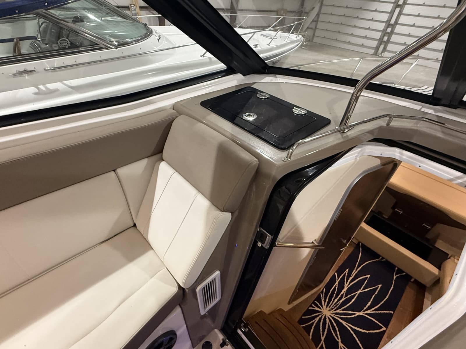 2018 Regal 35 Sport Coupe - Photo 32