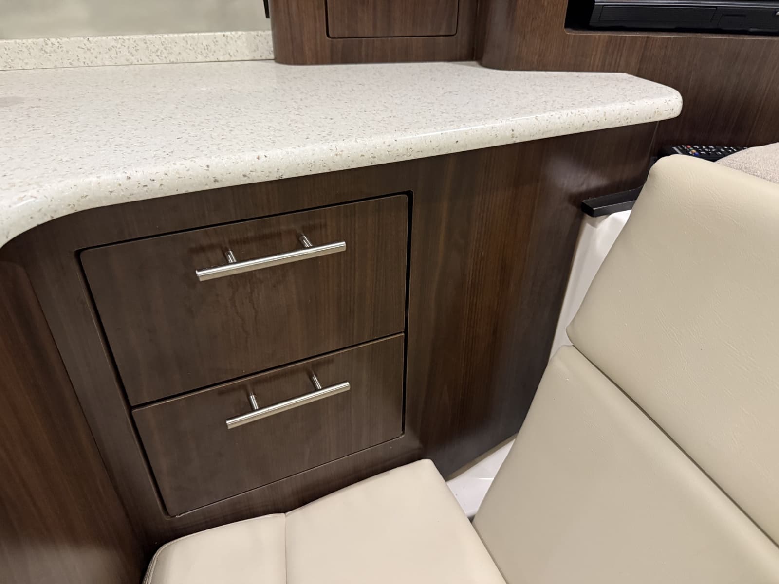 2018 Regal 35 Sport Coupe - Photo 43