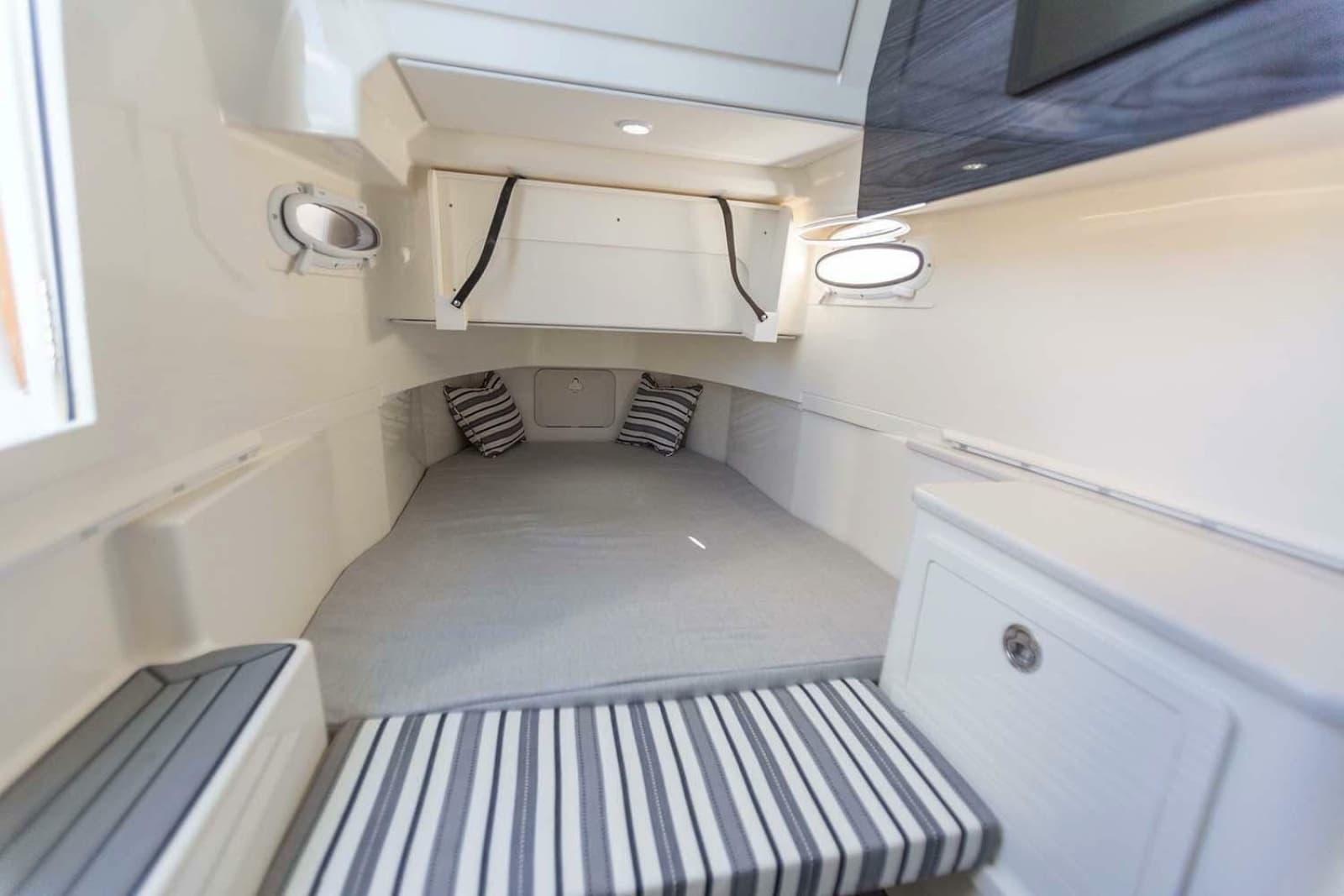 2020 Cobia 350 Center Console - Photo 20