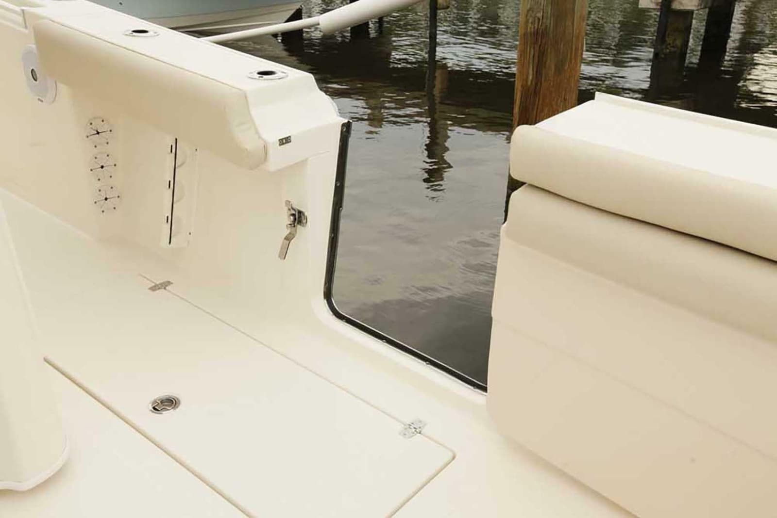 2020 Cobia 350 Center Console - Photo 17