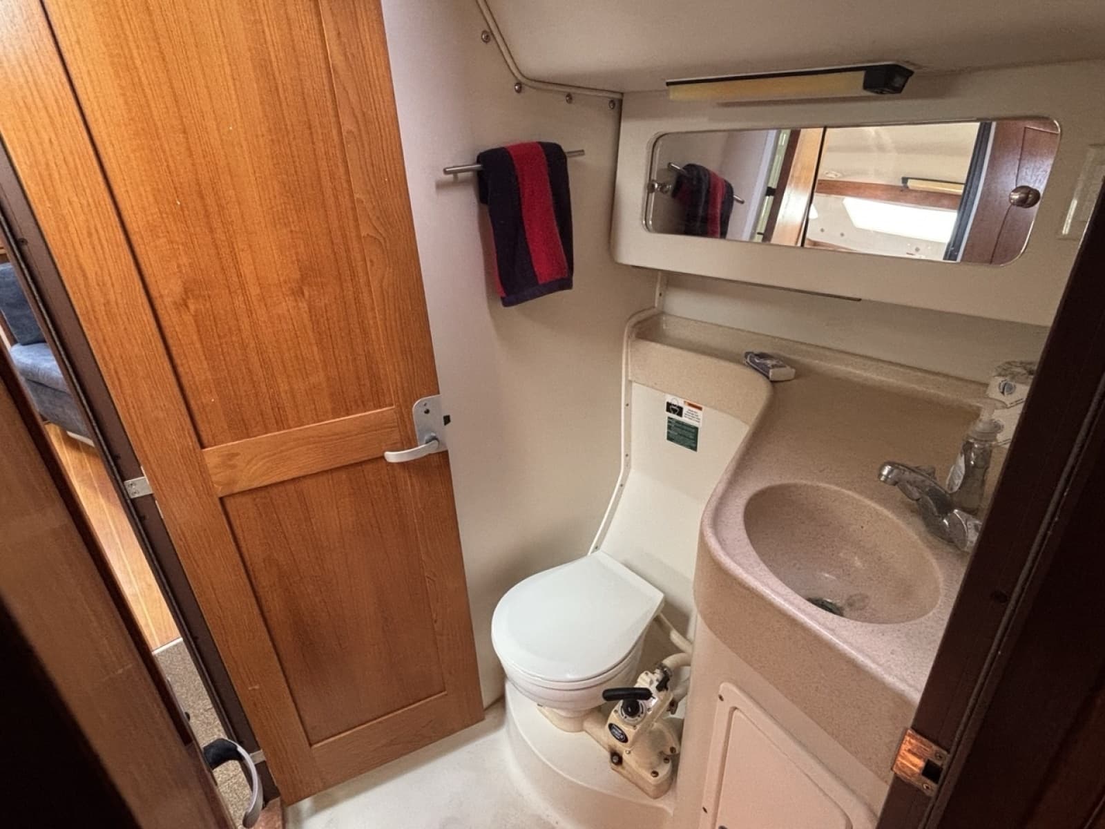 2002 Catalina 380 - Photo 24
