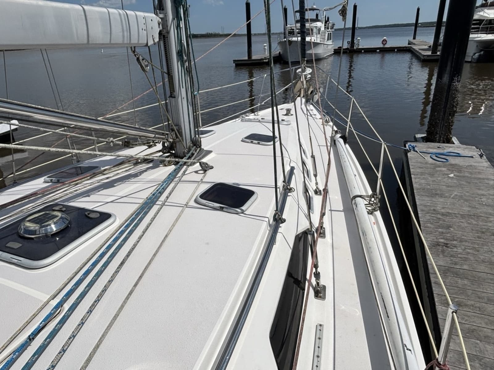 2002 Catalina 380 - Photo 4