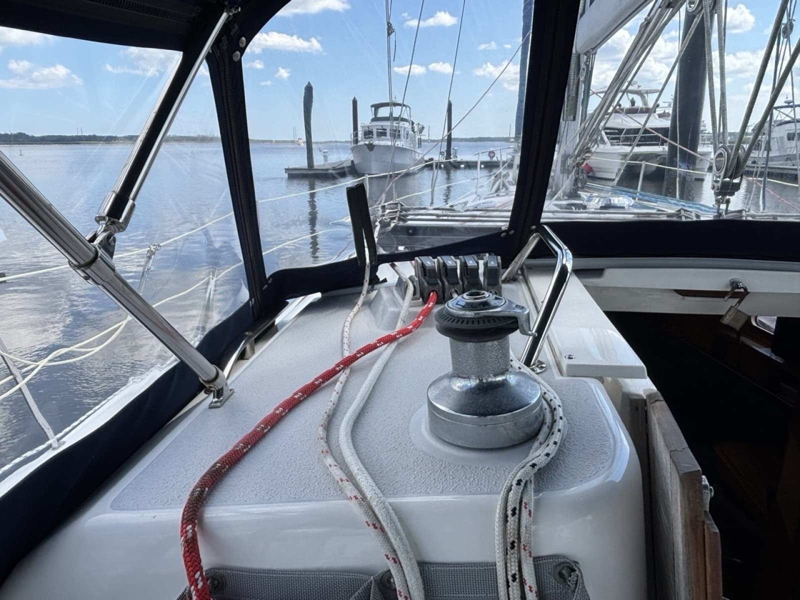 2002 Catalina 380 - Photo 8