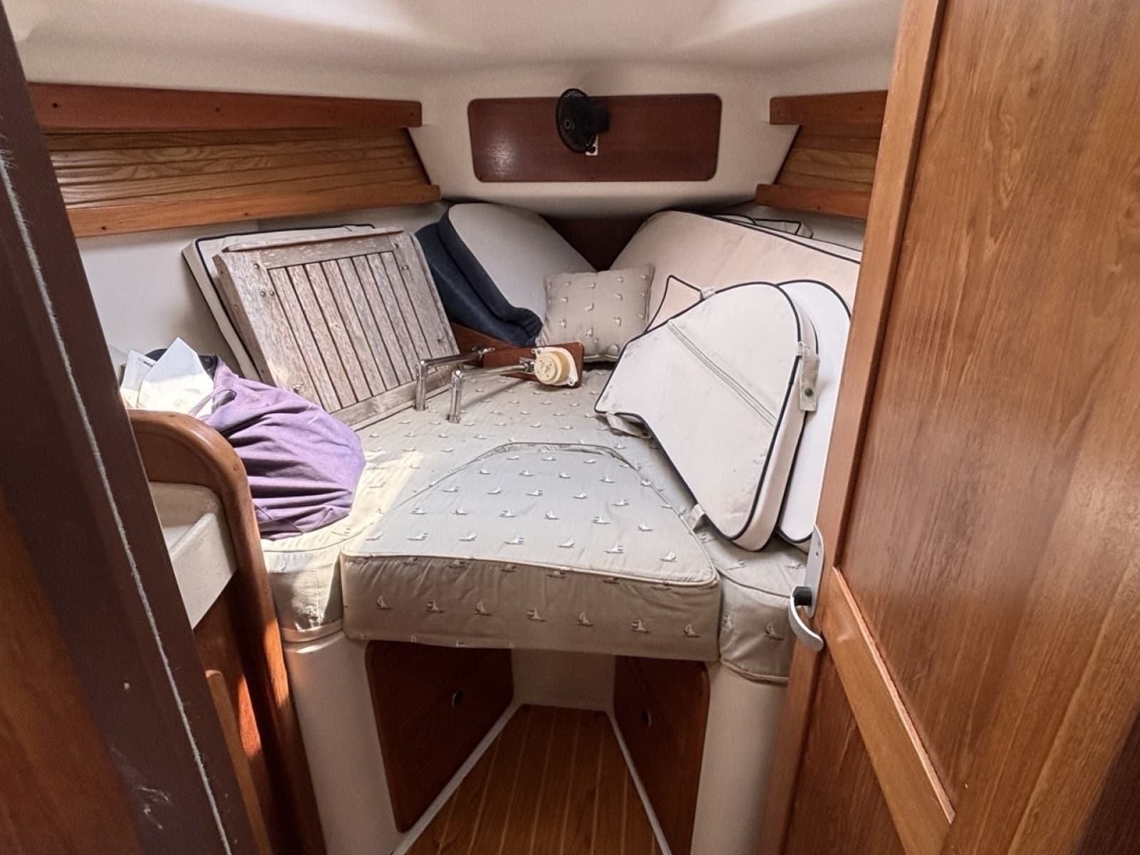 2002 Catalina 380 - Photo 25
