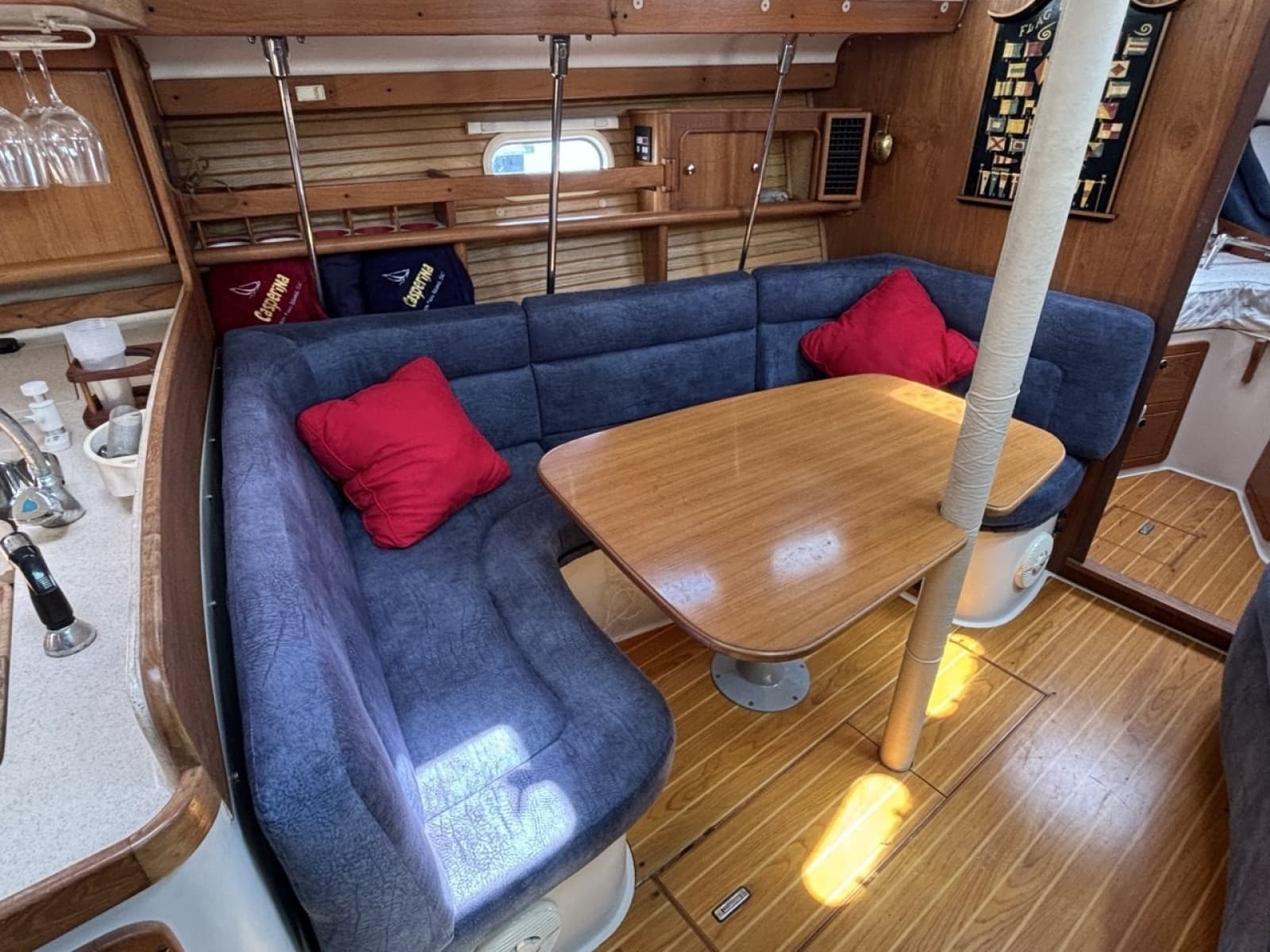 2002 Catalina 380 - Photo 15
