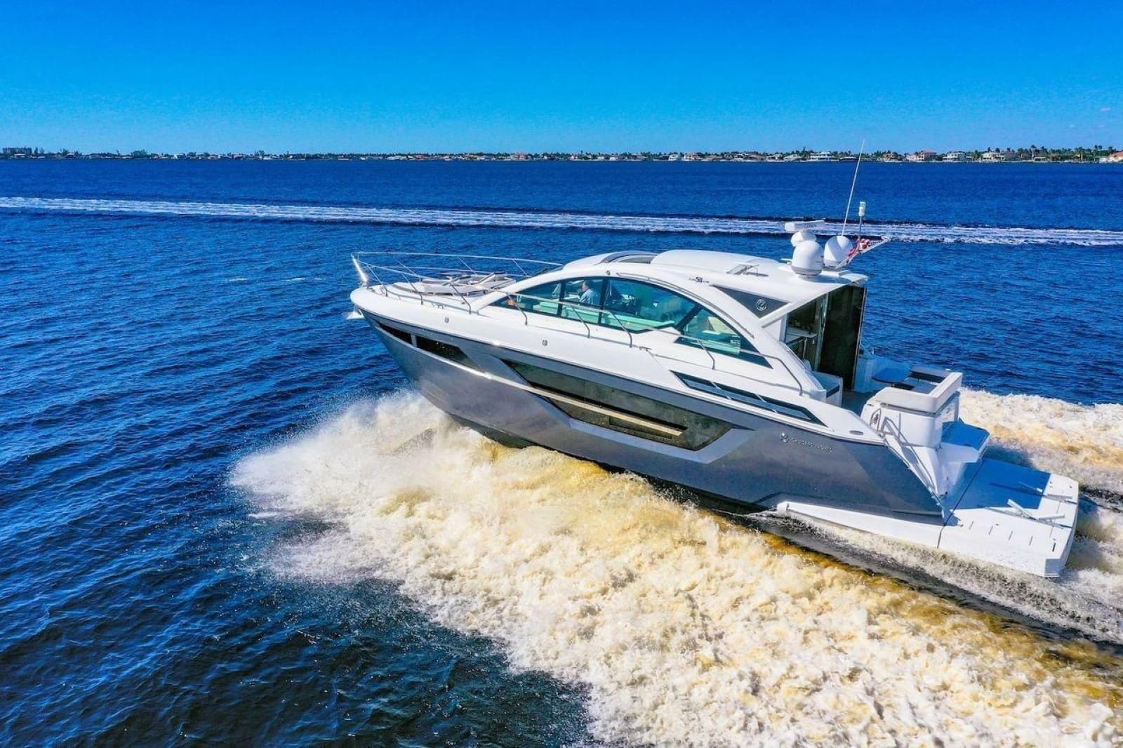 2020 Cruisers Yachts 50 Cantius - Photo 8