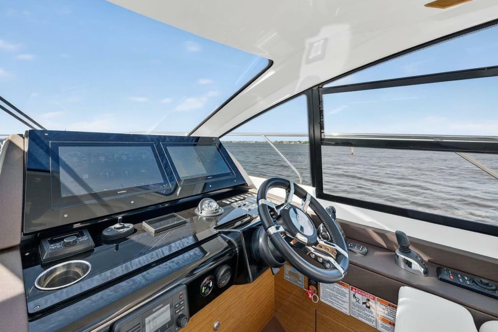 2020 Cruisers Yachts 50 Cantius - Photo 29