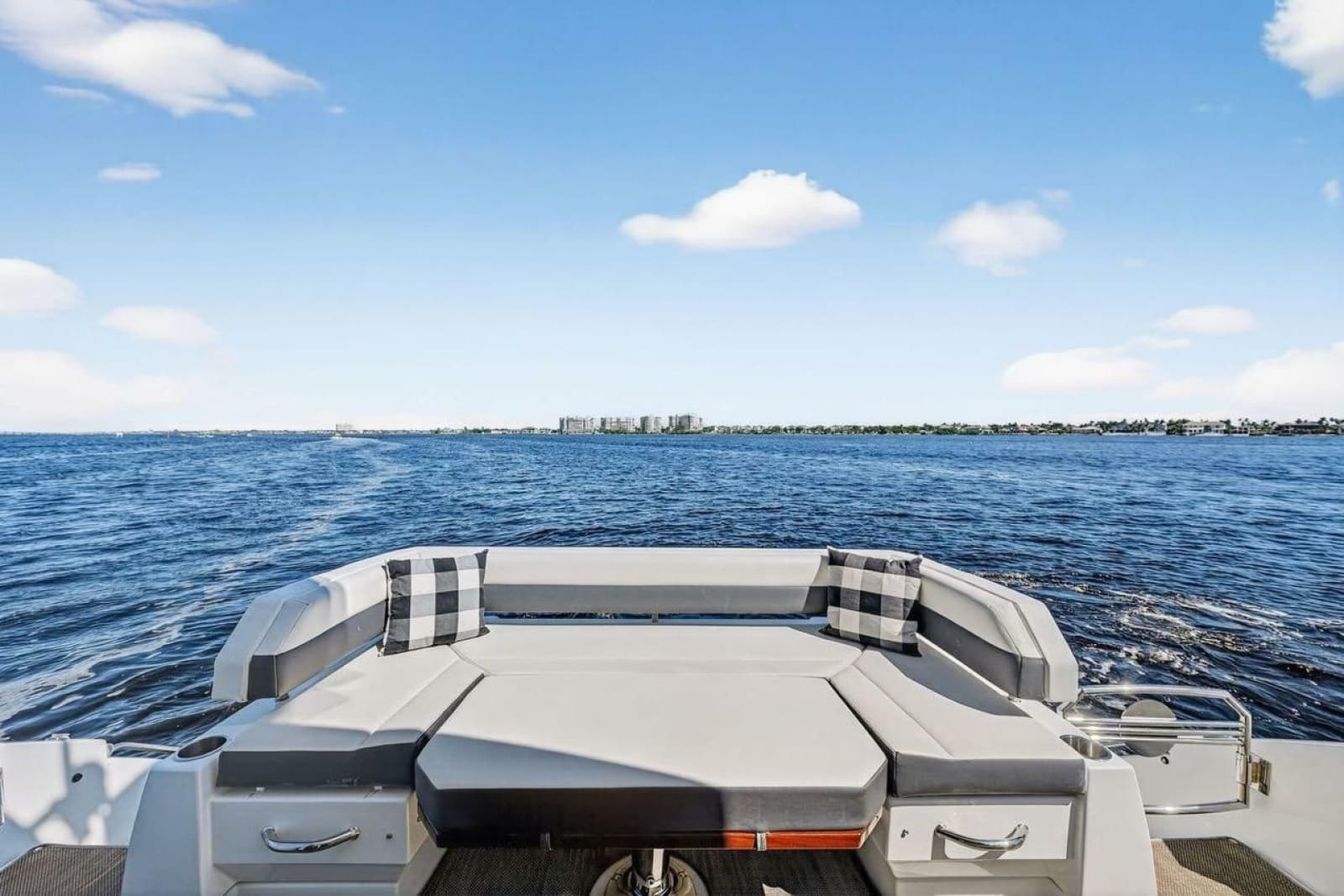 2020 Cruisers Yachts 50 Cantius - Photo 16