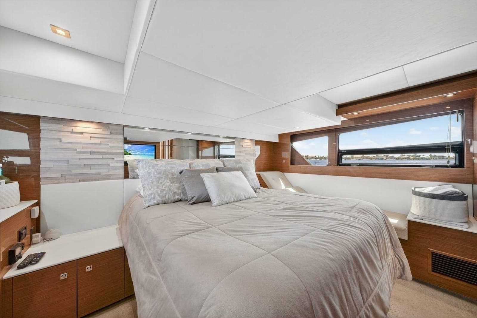 2020 Cruisers Yachts 50 Cantius - Photo 51