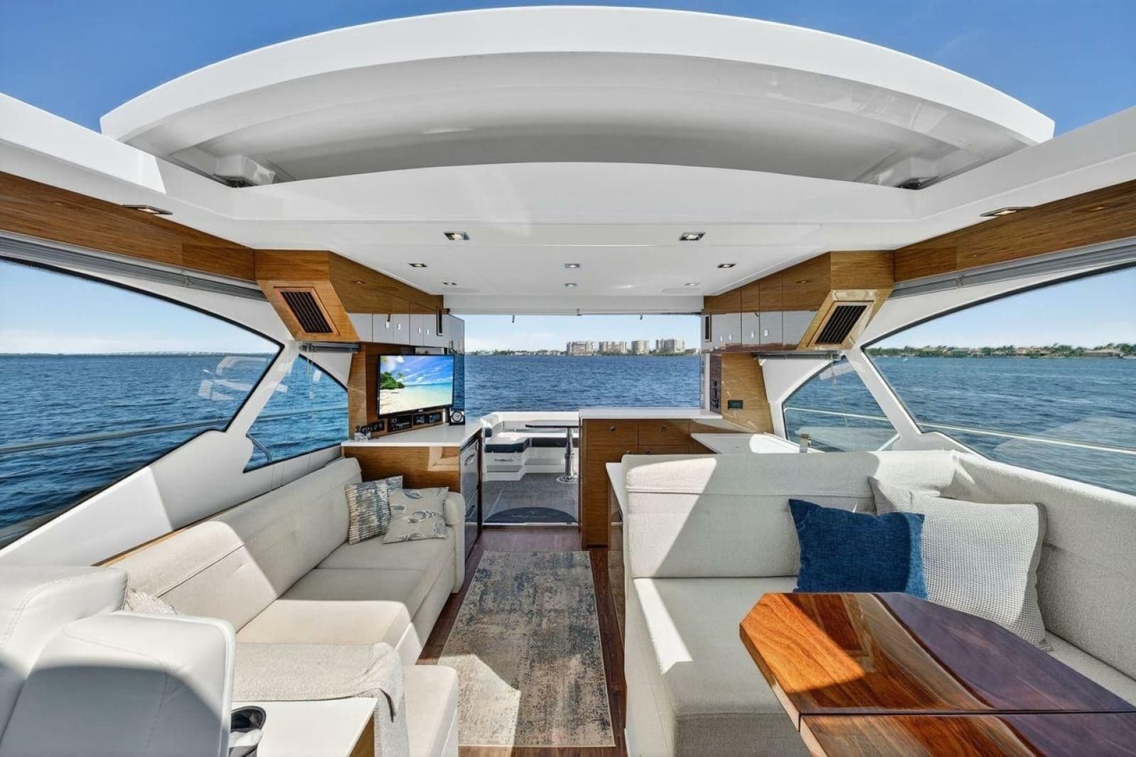 2020 Cruisers Yachts 50 Cantius - Photo 13