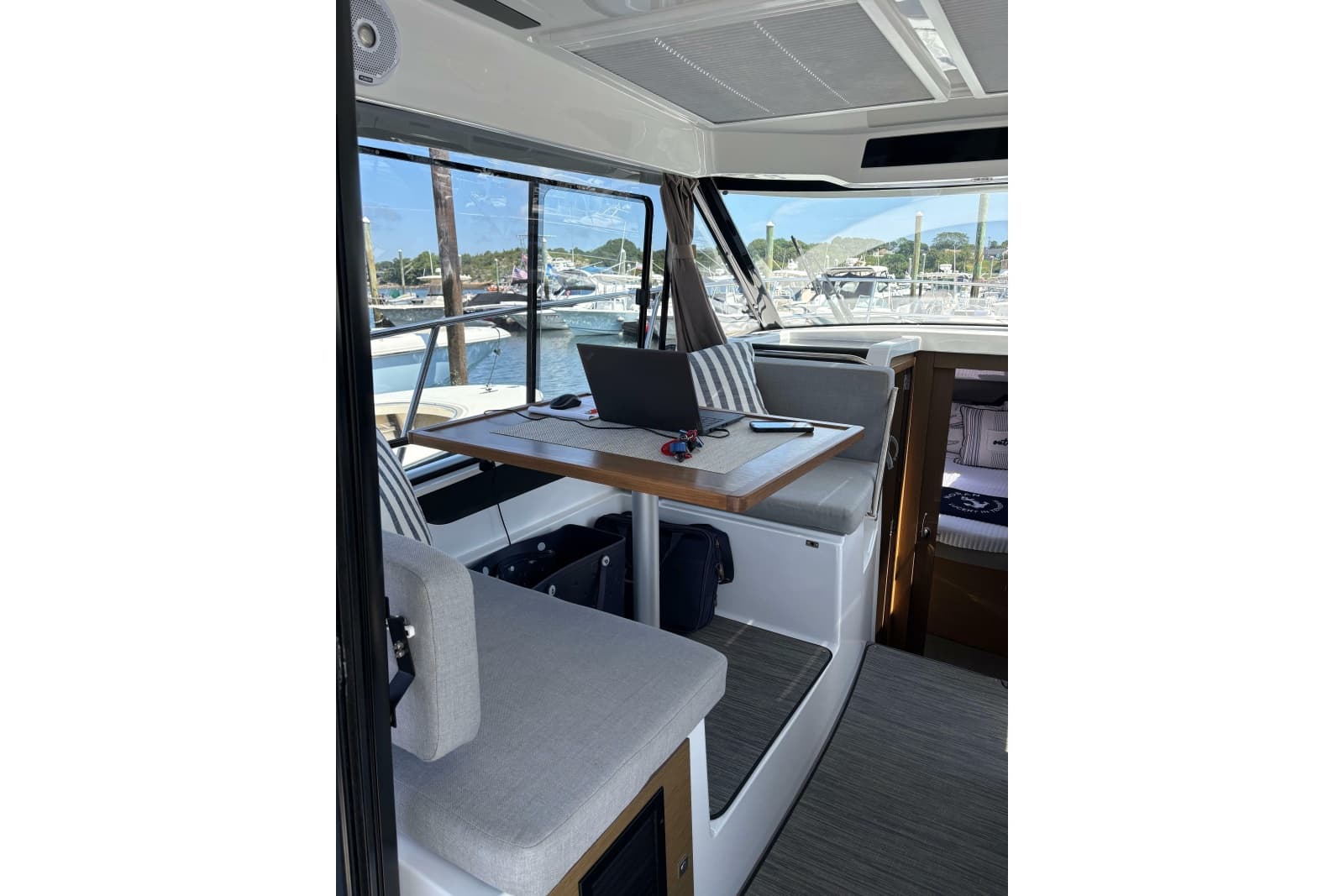 2020 Jeanneau NC 895 - Photo 10