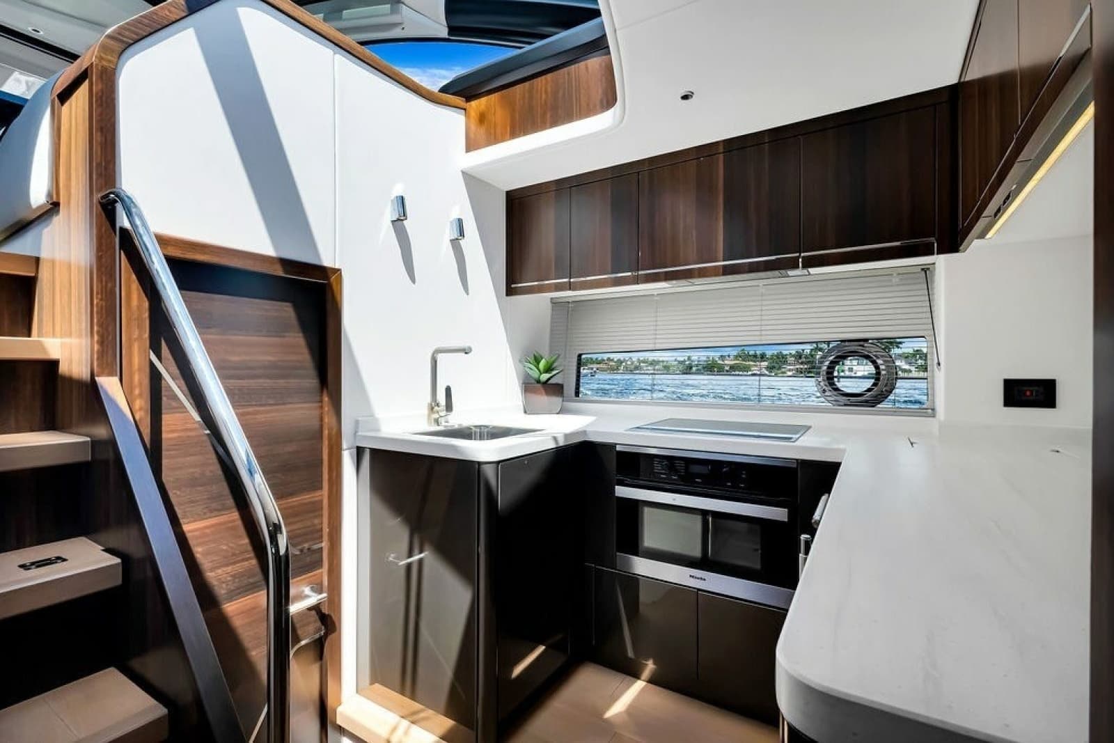 2020 Sunseeker Predator 60 EVO - Photo 38