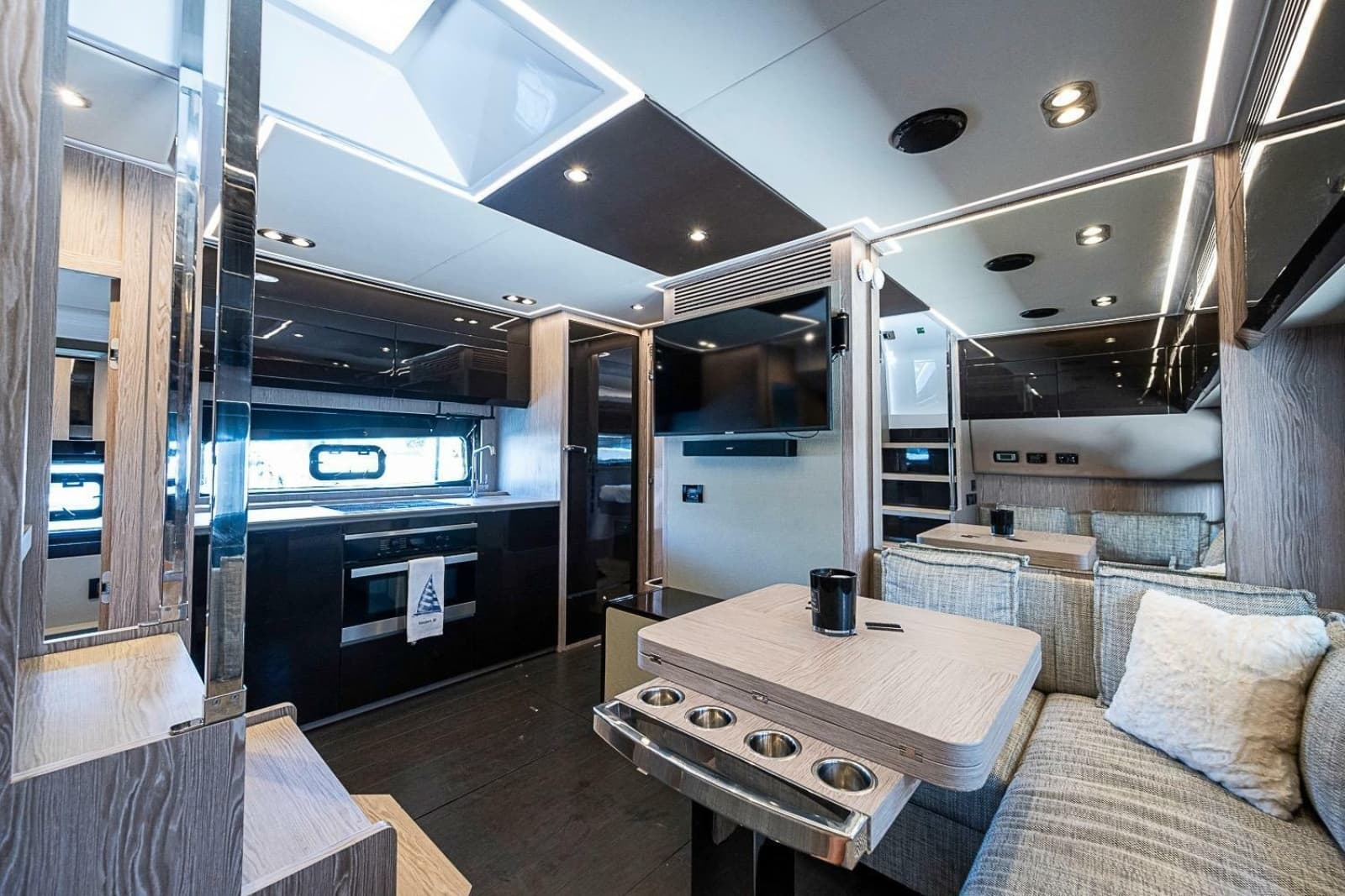 2019 Azimut Atlantis 51 - Photo 32