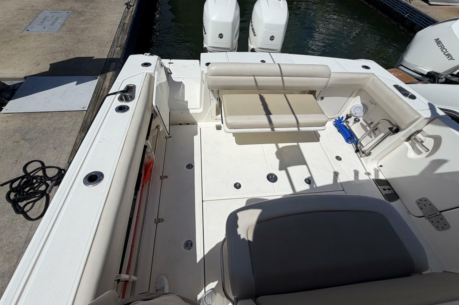2019 Boston Whaler 330 Outrage - Photo 10