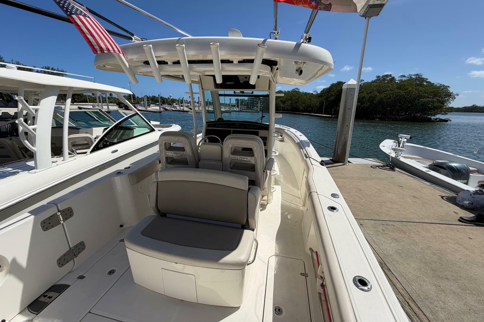 2019 Boston Whaler 330 Outrage - Photo 11