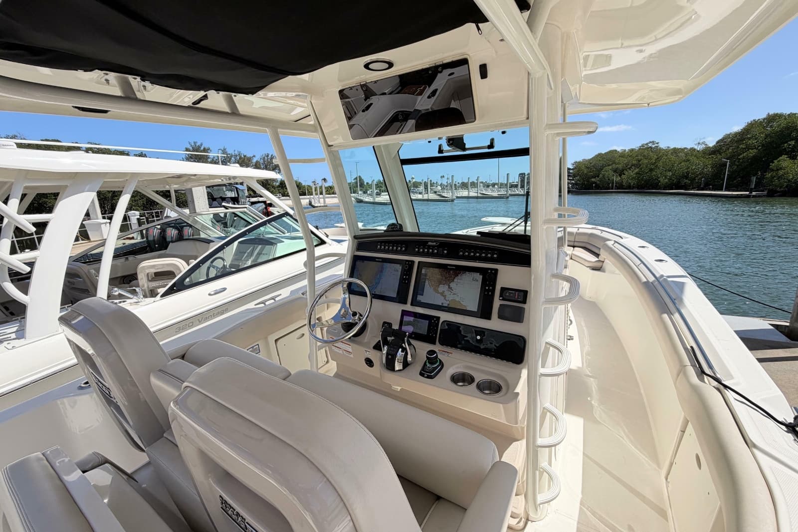 2019 Boston Whaler 330 Outrage - Photo 19
