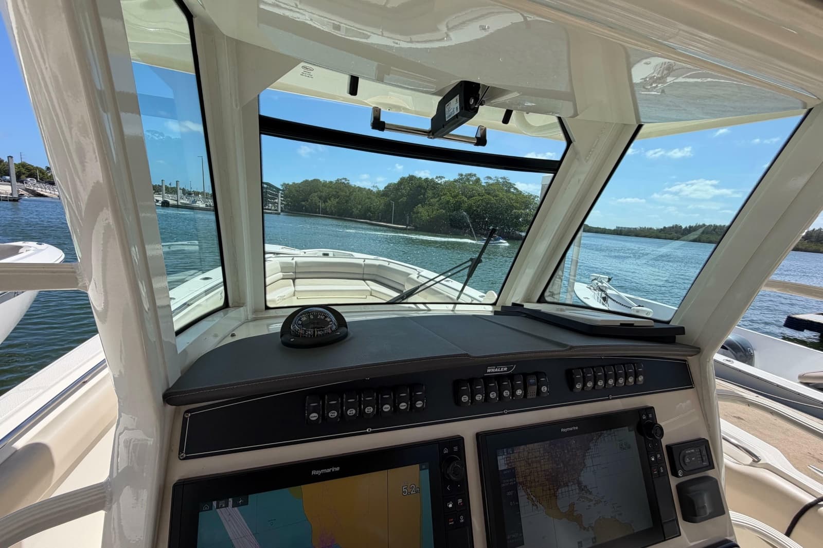 2019 Boston Whaler 330 Outrage - Photo 23