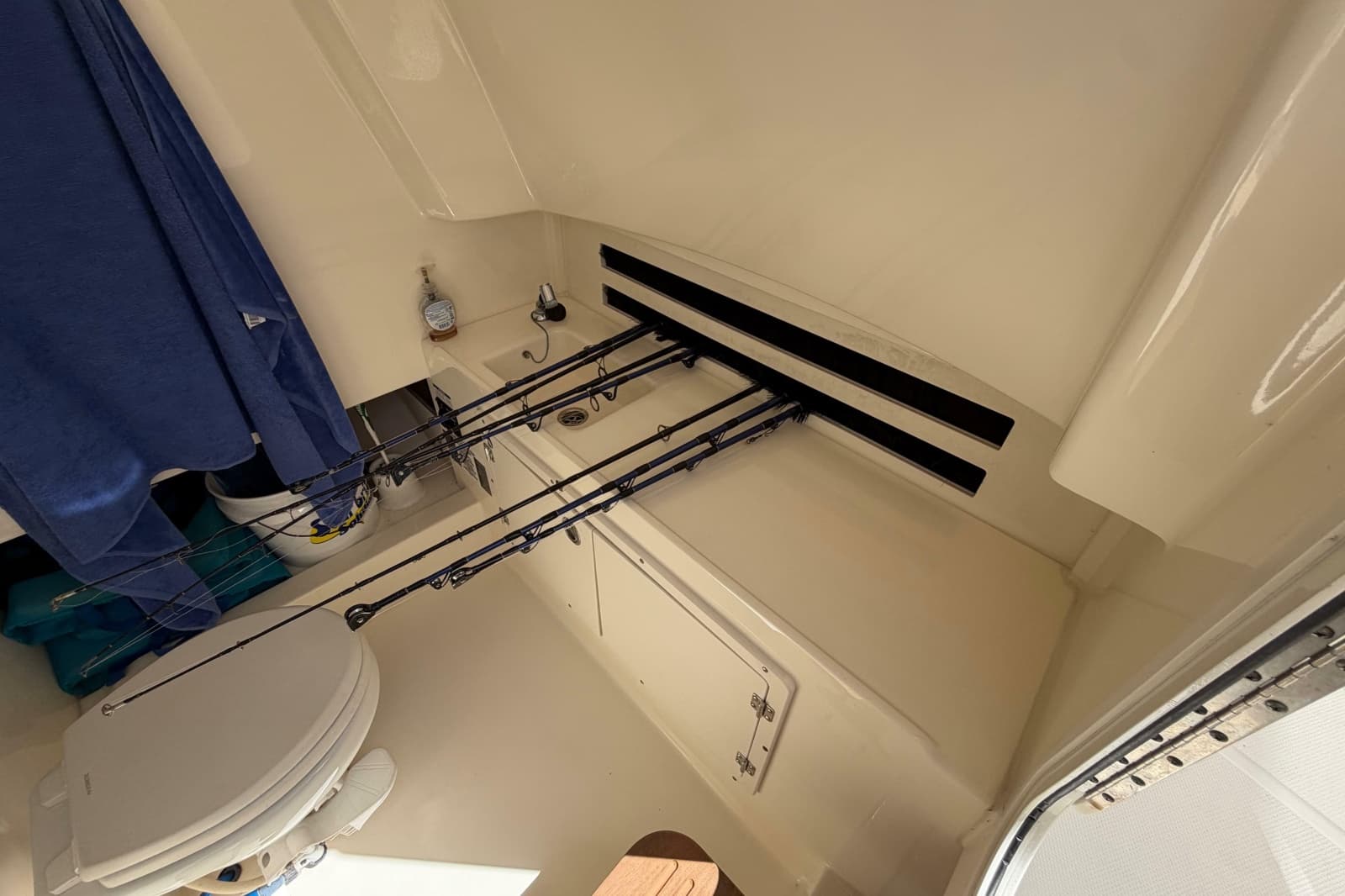 2019 Boston Whaler 330 Outrage - Photo 35
