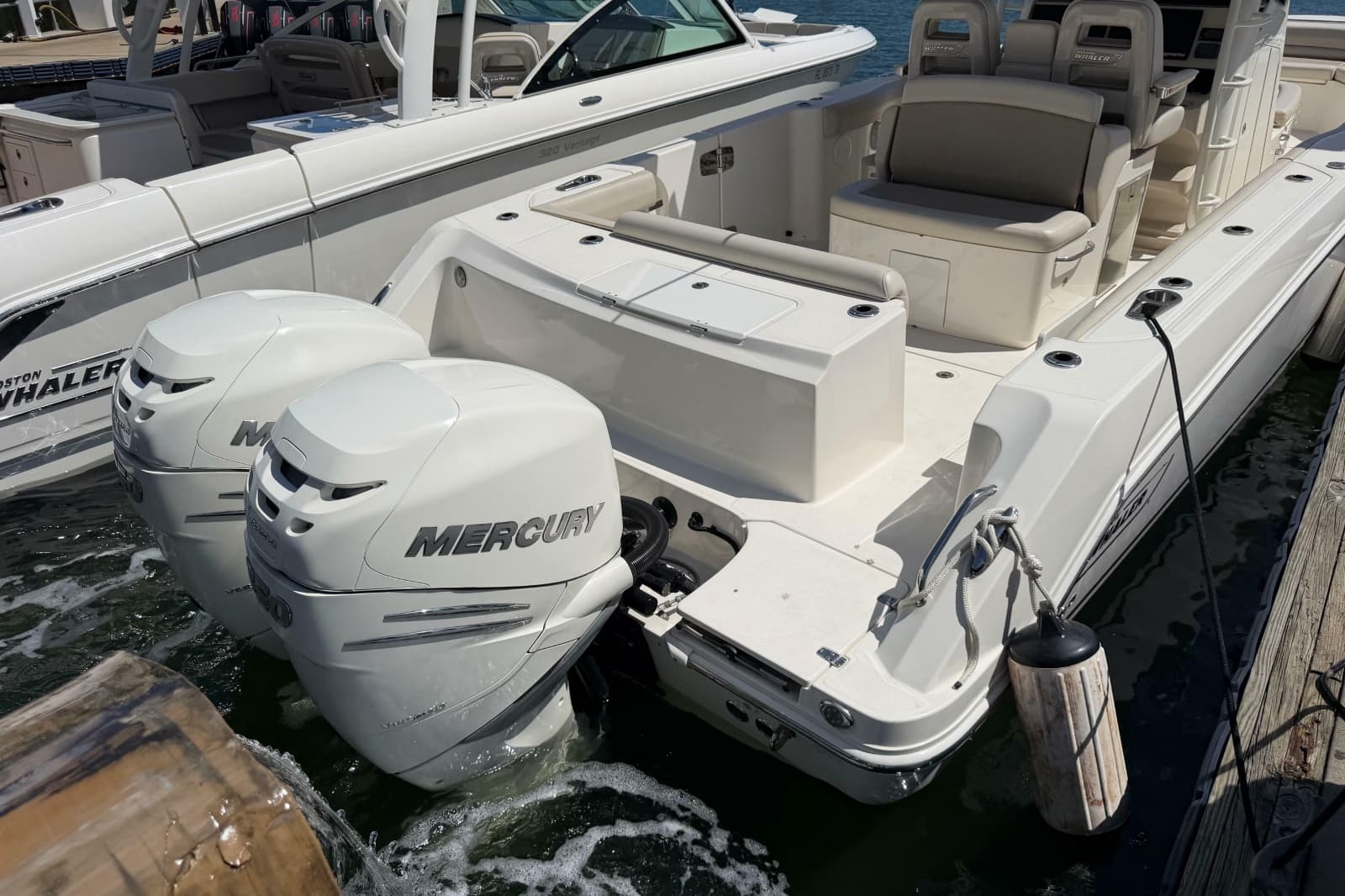 2019 Boston Whaler 330 Outrage - Photo 6