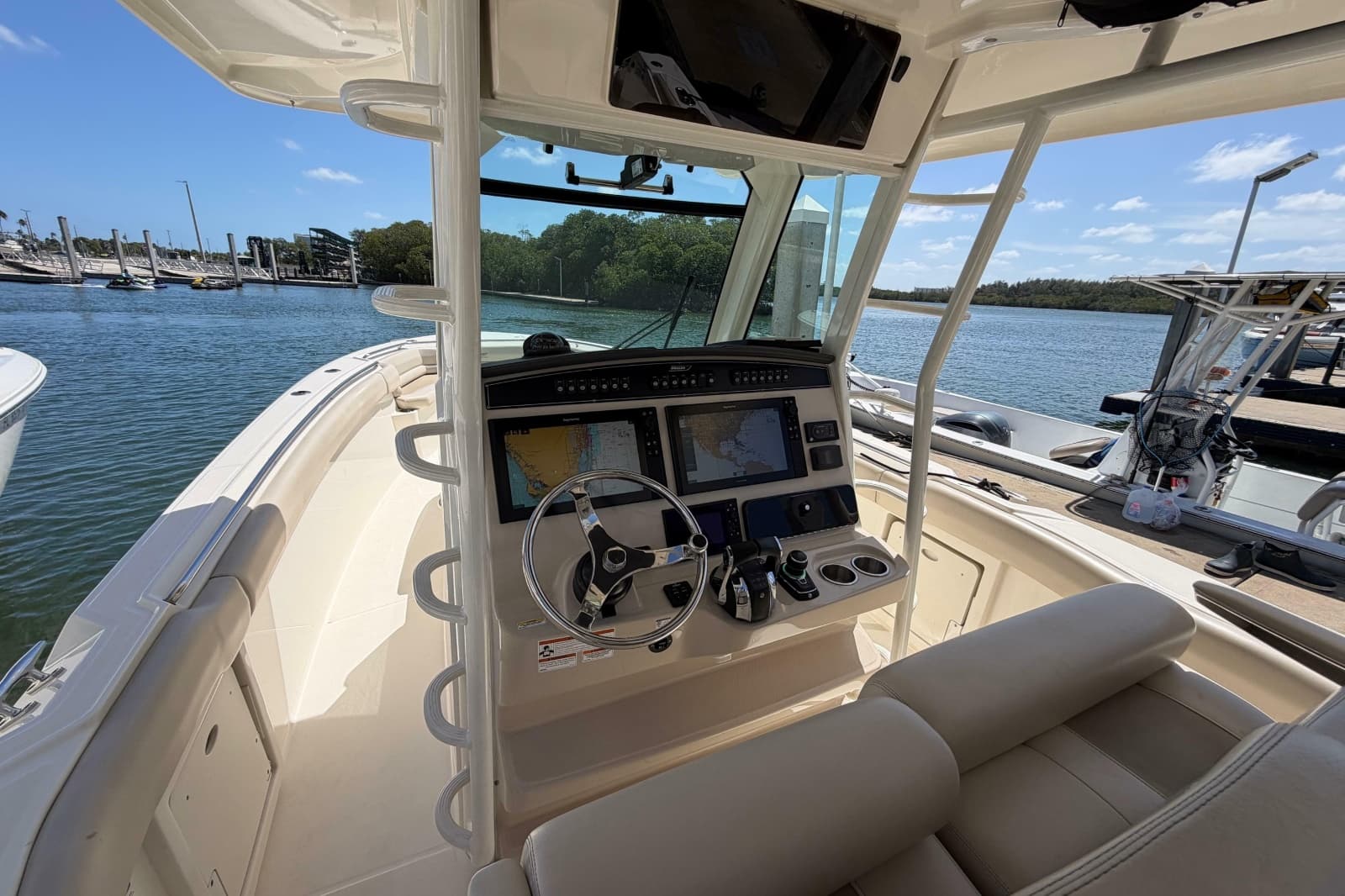 2019 Boston Whaler 330 Outrage - Photo 20