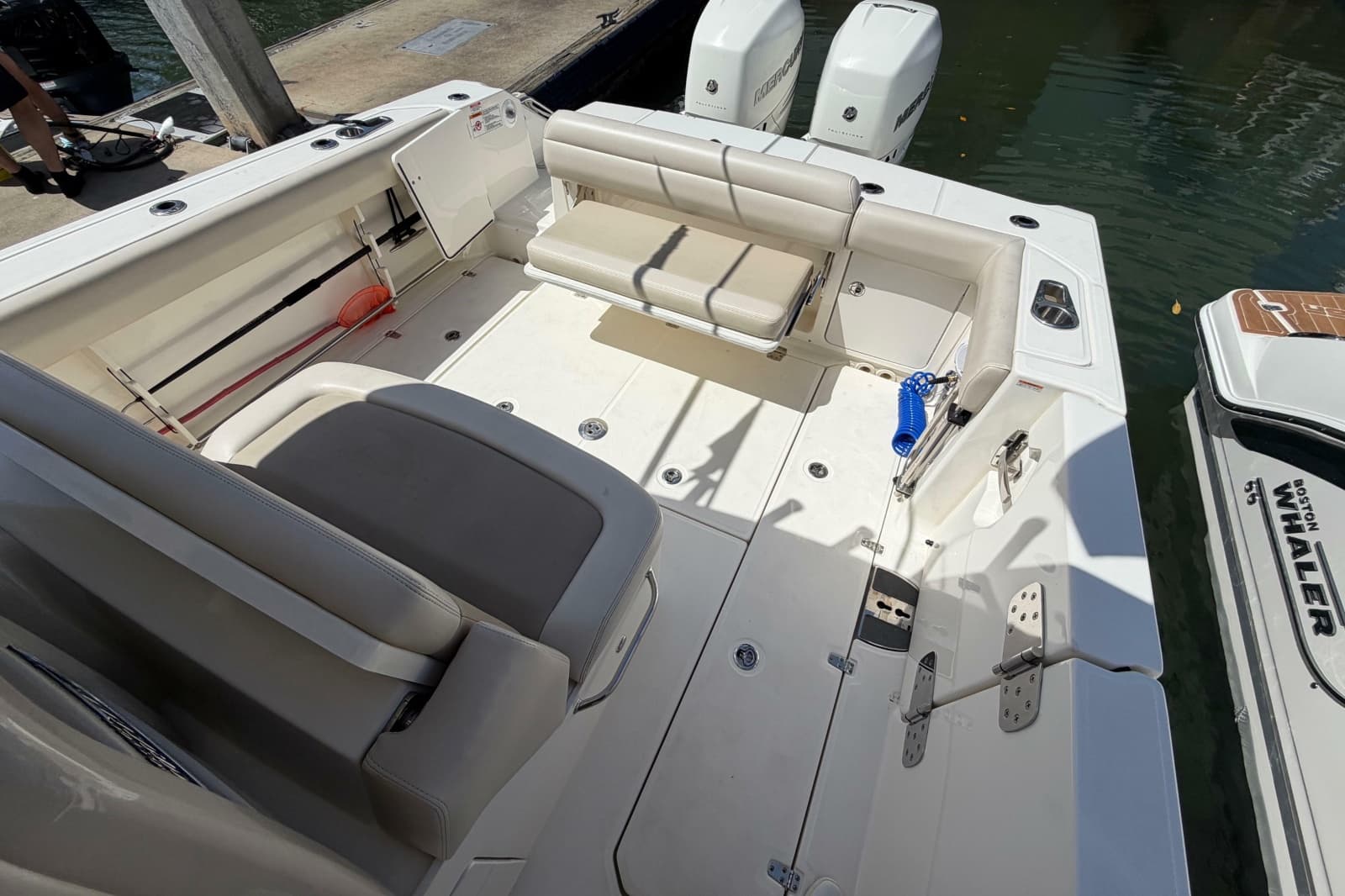 2019 Boston Whaler 330 Outrage - Photo 13