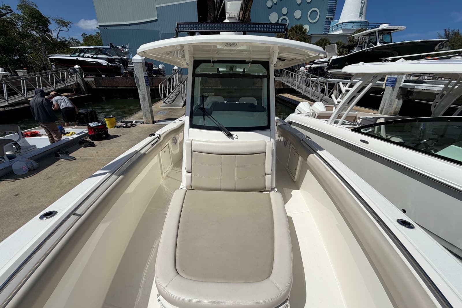 2019 Boston Whaler 330 Outrage - Photo 33