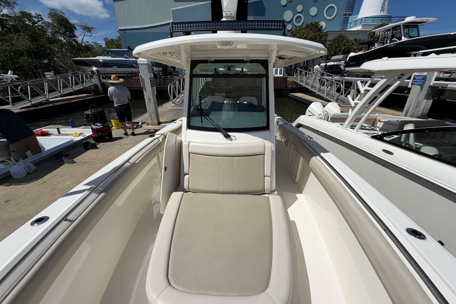 2019 Boston Whaler 330 Outrage - Photo 27
