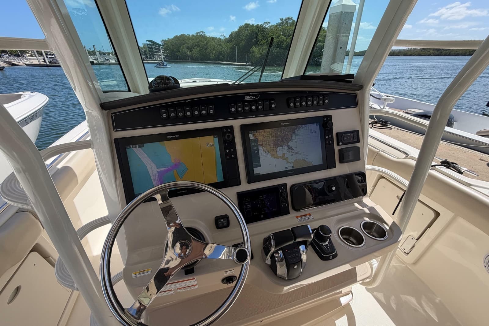 2019 Boston Whaler 330 Outrage - Photo 21