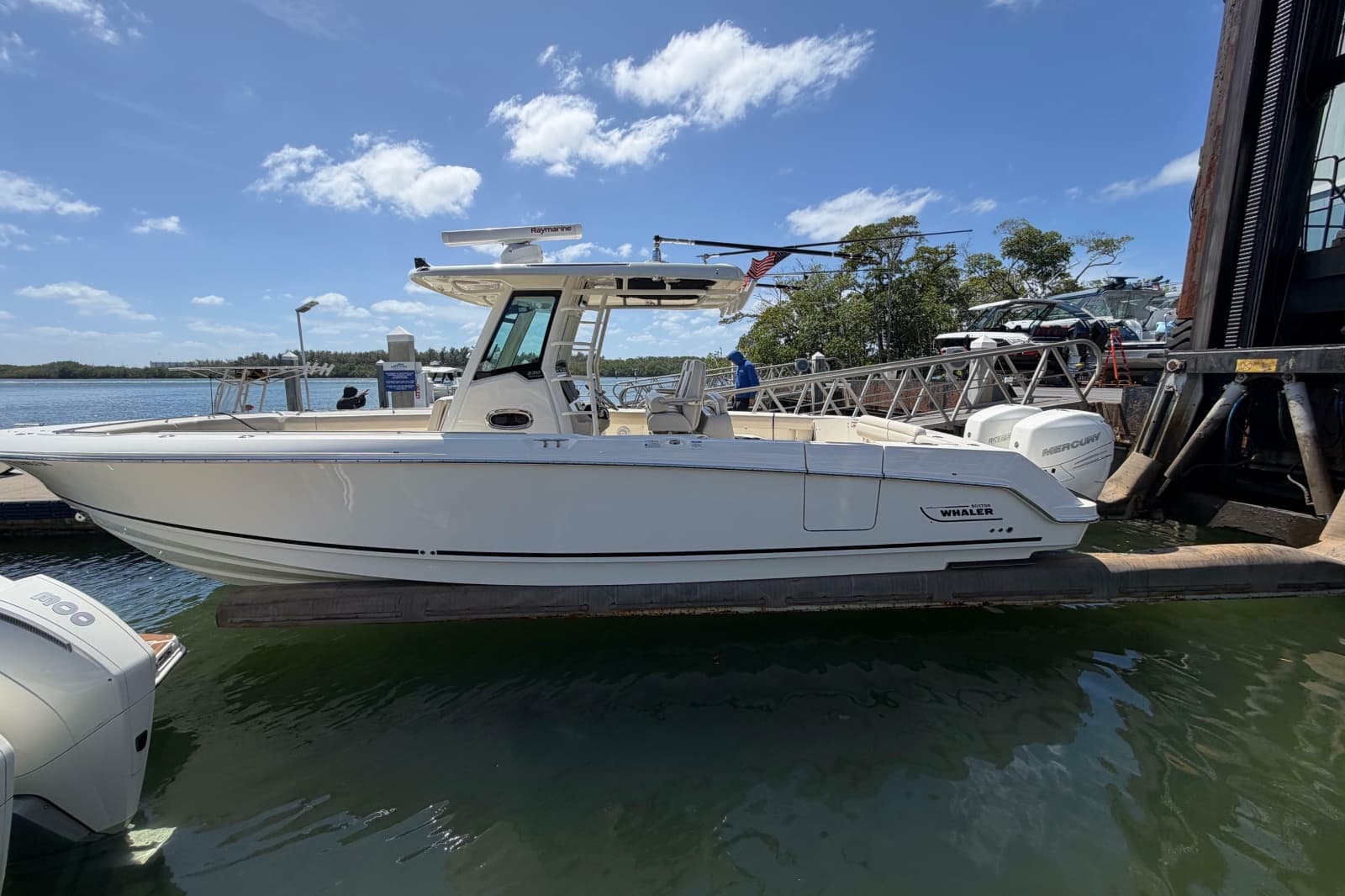 2019 Boston Whaler 330 Outrage - Photo 2