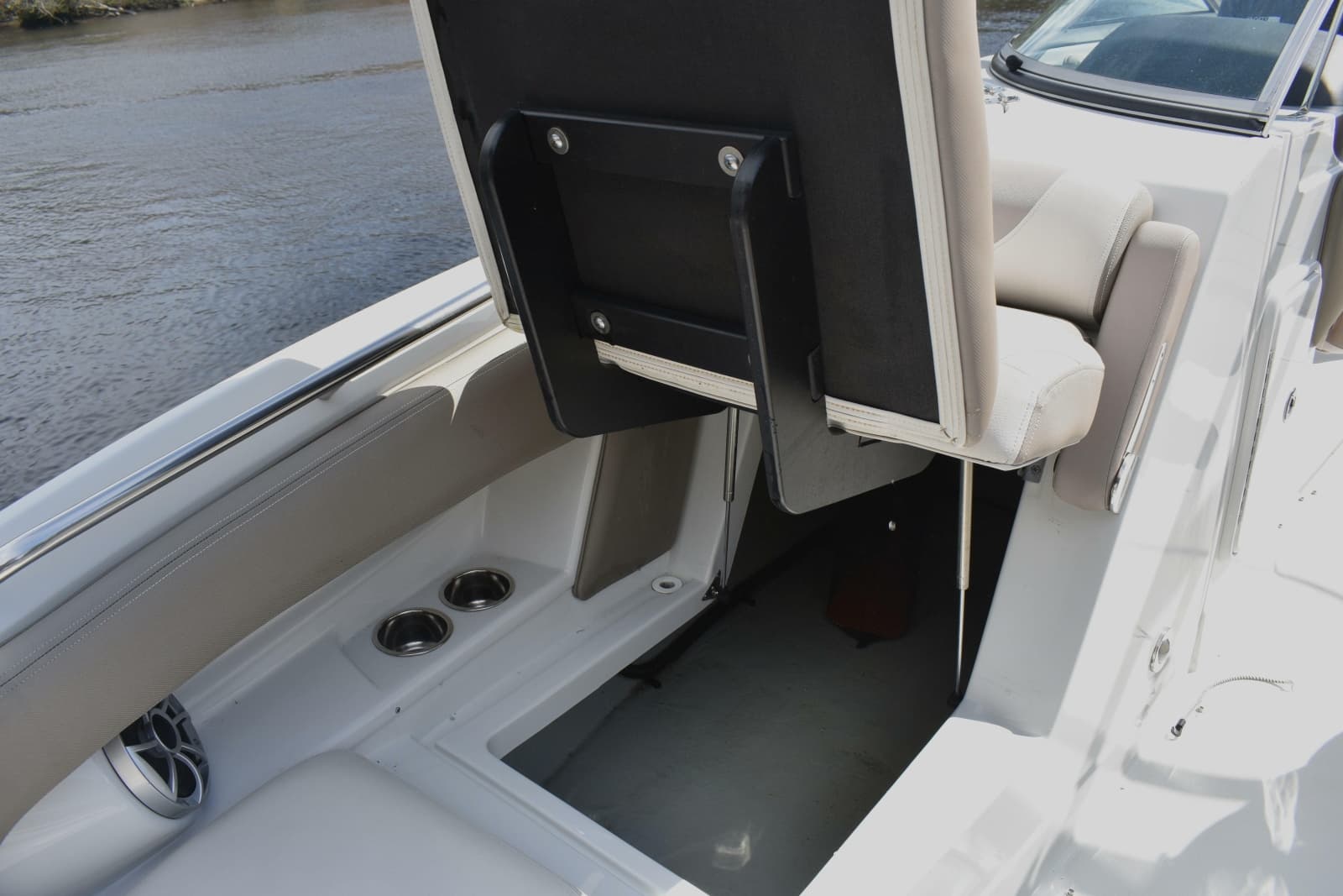 2019 Crownline Eclipse E255 SURF - Photo 8