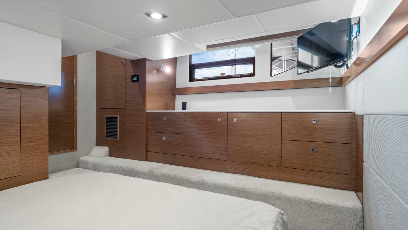2019 Cruisers Yachts 42 Cantius - Photo 53